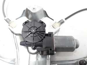 RENAULT Clio III (2005–2012) Front door window regulator 8200291147 - 3