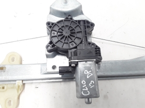 RENAULT Clio IV (2012–2019) Front door window regulator 807205569R - 3