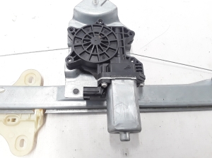 RENAULT Clio IV (2012–2019) Front door window regulator 807205569R - 2