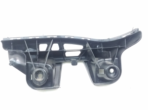  Rear bumper bracket 