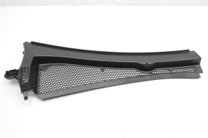 Wiper cowl trim panel - 9673303577