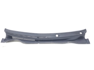   Wiper cowl trim panel  -  
