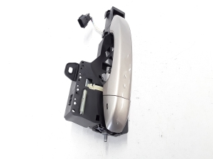 RENAULT Scenic (2016–2026) Front door external opening handle and its details - 4