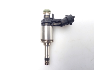  Fuel injector 