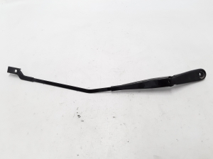  Windshield wiper blade 