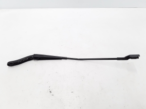  Windshield wiper blade 