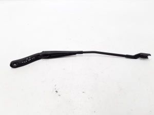  Windshield wiper blade 