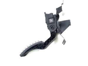 Mercedes Benz B-Class 246 (2011–2017) Accelerator pedal A2463001904 - 3