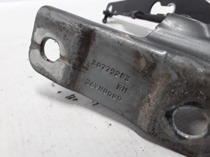  Engine cover hinge 