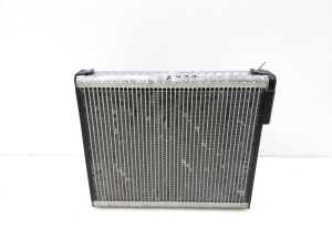   Radiator interior air conditioning 