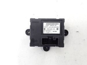   Rear side door control unit 