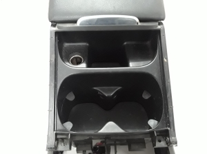 VOLVO V70 III (2007–2017) Keskkonsool 30722406 - 2