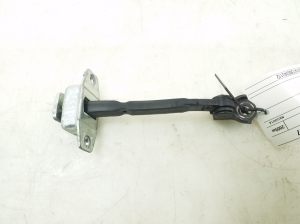 TOYOTA Urban Cruiser (2009–2017) Rear side door opening limiter 6863052090 - 2