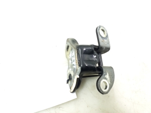 TOYOTA Urban Cruiser (2009–2017) Rear side door upper hinge 6876020121 - 2