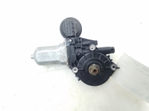 TOYOTA Urban Cruiser (2009–2017) Rear side door window regulator motor 8571035180 - 2