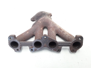  Exhaust manifold 