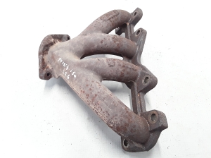  Exhaust manifold 