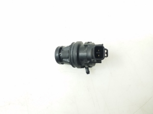 TOYOTA Urban Cruiser (2009–2017) Front windshield washer pump 8533071010 - 2