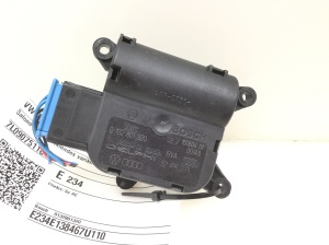 Stellmotor Heizungsklappe - 7L0907511C