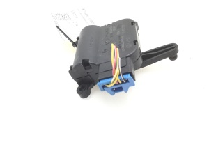 Volkswagen Touareg I (2002–2010) Stellmotor Heizungsklappe 7L0907511H - 2