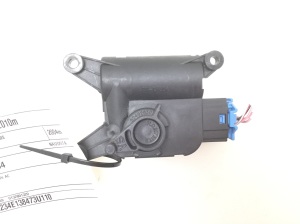 Volkswagen Touareg I (2002–2010) Stellmotor Heizungsklappe 7L0907511B - 3