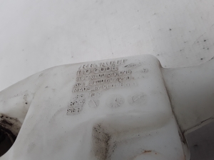 RENAULT Twingo II (2007–2014) Esiklaasi pesuvedeliku paak 8200619096 - 4