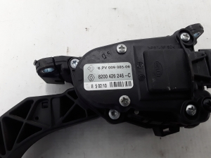 RENAULT Twingo II (2007–2014) Accelerator pedal 8200426246 - 3