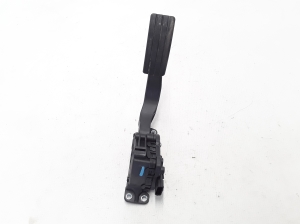   Accelerator pedal  - 8200426246 