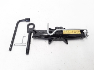 RENAULT Twingo II (2007–2014) Jack 8200676845 - 2