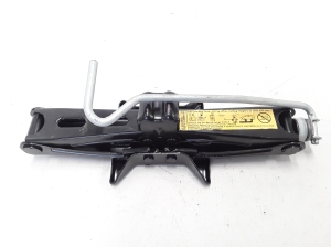 RENAULT Twingo II (2007–2014) Jack 8200676845 - 3
