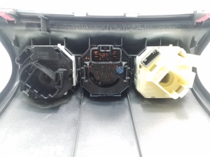 TOYOTA Urban Cruiser (2009–2017) Heater control panel - 4
