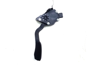 TOYOTA Urban Cruiser (2009–2017) Accelerator pedal 7811052020 - 3