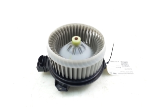   Heizungsgebläsemotor  - 8710352140 