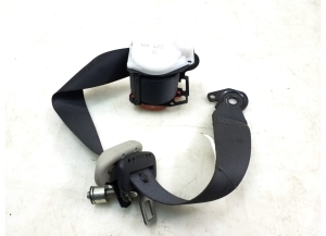 TOYOTA Urban Cruiser (2009–2017) Rear seat belt 7337052250 - 2