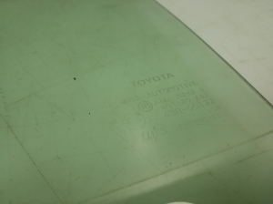TOYOTA Urban Cruiser (2009–2017) Aizmugurējo sānu durvju stikls 6811452290 - 2