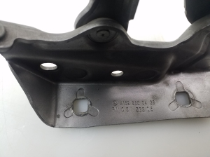  Engine cover hinge 