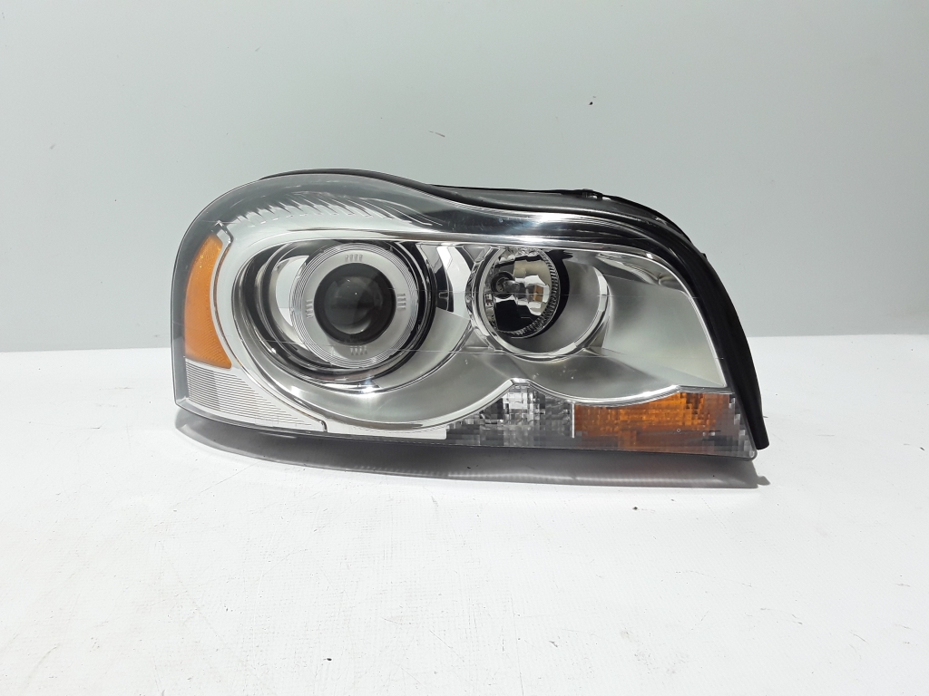 VOLVO XC90 1 generation (2002-2014) Front Right Headlight 8620862 22310549