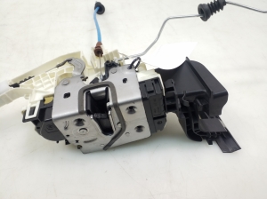 Mercedes Benz B-Class 246 (2011–2017) Front door lock A1667200435 - 3