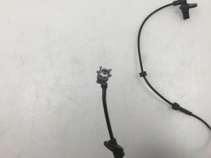 NISSAN X-Trail T30 (2001–2007) ABS-Sensor vorne 47910-EQ010 - 2