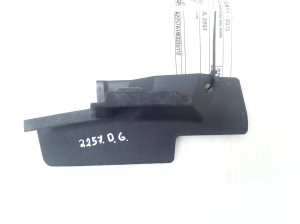 LEXUS GS (2011–2017) Veel üks välise aknalaua detail 5749730080 - 2