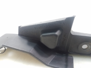 LEXUS GS (2011–2017) Veel üks välise aknalaua detail 5749730080 - 3
