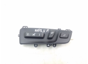   Front seat adjustment switch (on seat)  - 7229630030 