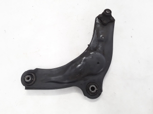Front control arm - 545048101R