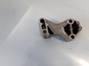 RENAULT Laguna II (2001–2007) Engine mount 8200140428 - 2