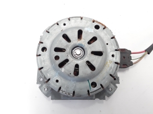BMW 5 SERIES F11 (2010–2017) Kühlerlüftermotor 7575682 - 3
