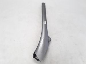  Windscreen strut outer 