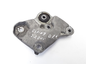 Engine bracket - 8200358662