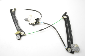 BMW 4 SERIES F82 (2013–2020) Priekšējo durvju logu pacēlājs un tā daļas 7281624 - 3