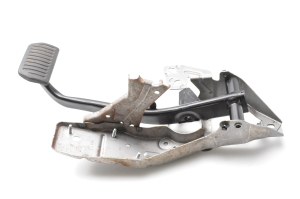  Brake pedal 