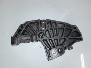 RENAULT Laguna II (2001–2007) Engine bracket 8200399938 - 2